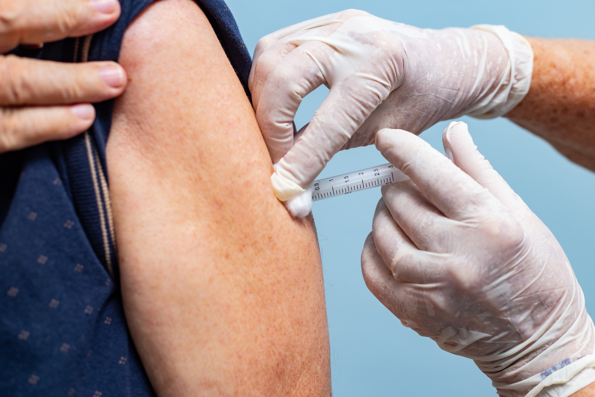 ATEAVA reclama que se administr la vacuna de Astrazeneca con premura y sin la informacin necesaria