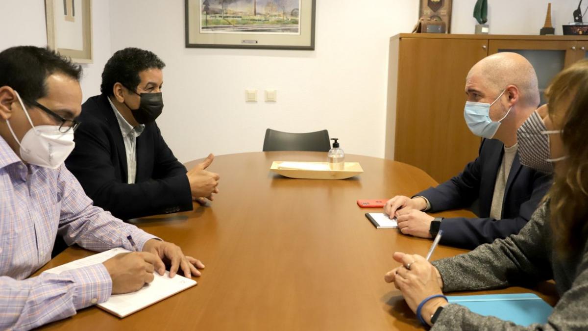 Reunión con Abdullah Arabi, delegado saharaui para España, y Mani Ahmed Yacub, secretario de Internacional de UGTSARIO